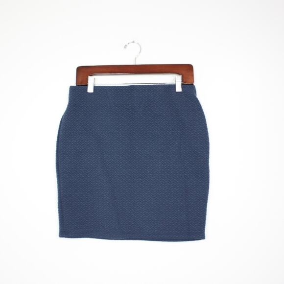 Ann Taylor Loft Skirt Women's Size Medium Stretchy Textured Mini Skirt - Picture 2 of 3